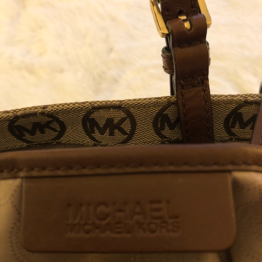 Handbag - Picture 4 of 5